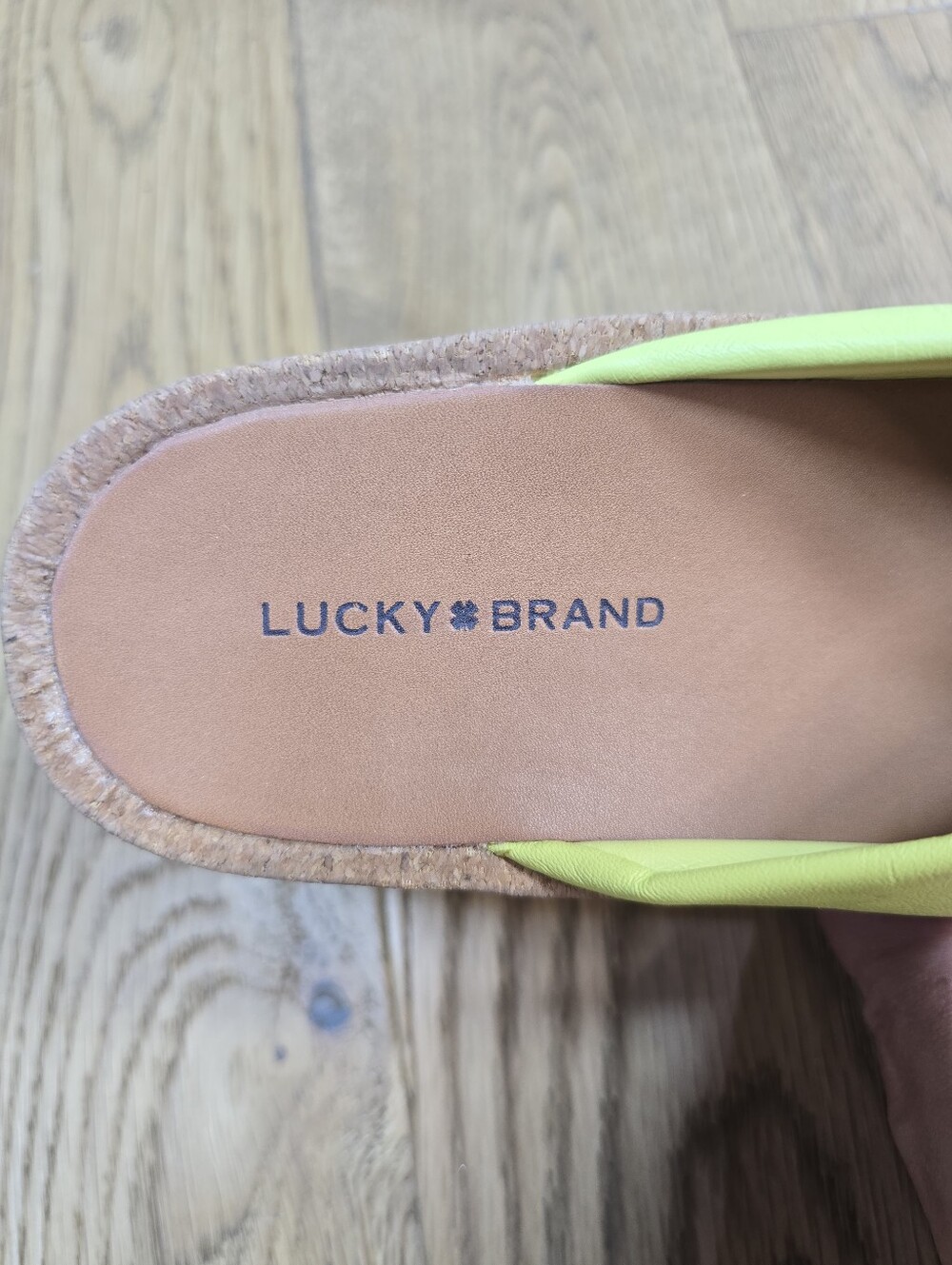Lucky Brand Neon Yellow Platform Thong Sandals Size 6 - Picture 3 of 9